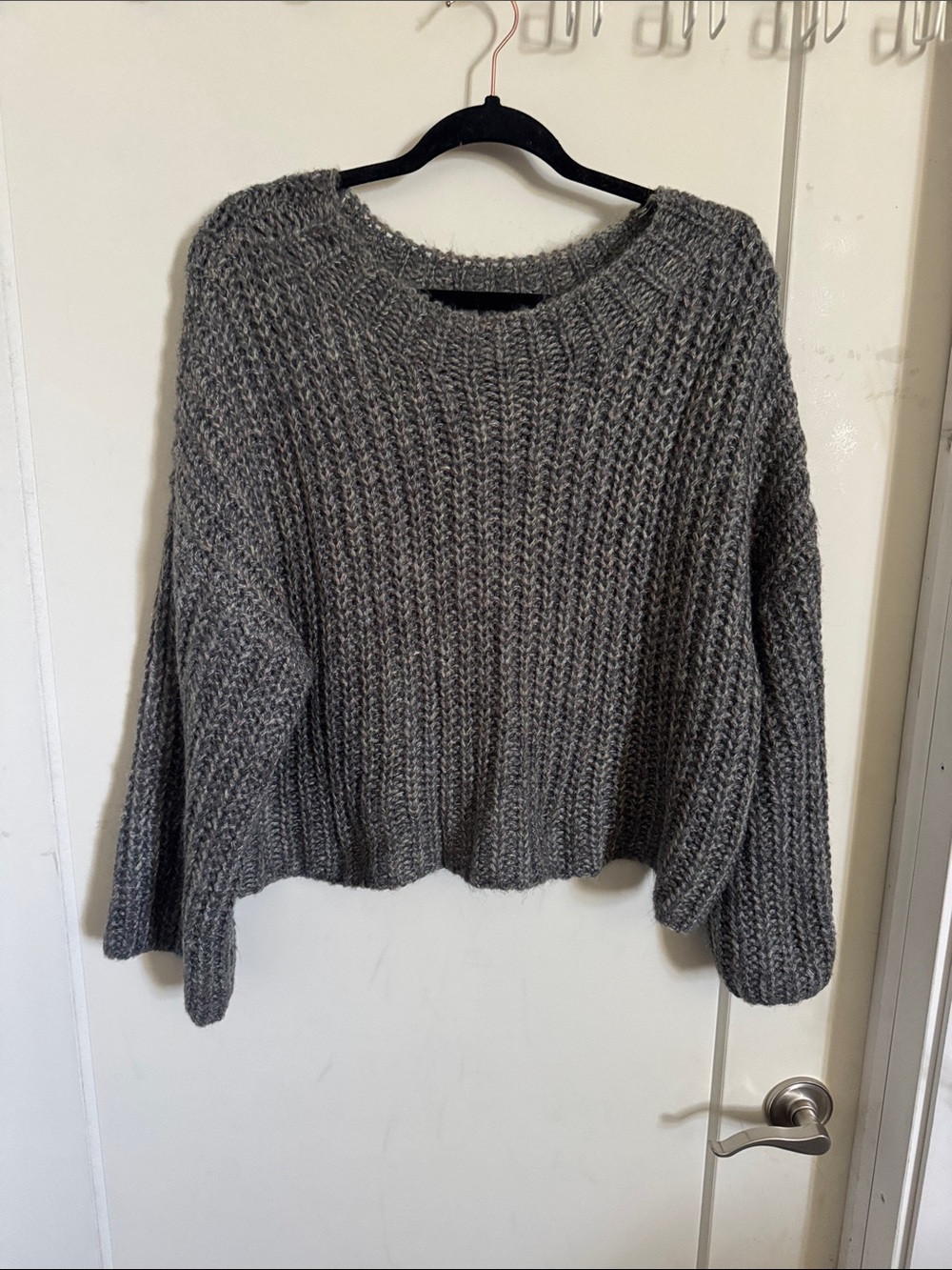 Forever 21 Gray Chunky Knit Crewneck Sweater M